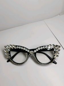 Glamorous Rhinestone Cat-Eye Glasses
