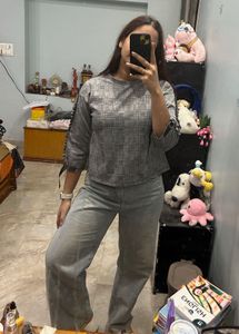 Stylish Grey Plaid Top