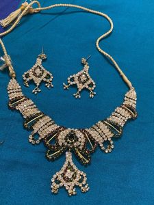 Stunning Indian Necklace and Earring Set