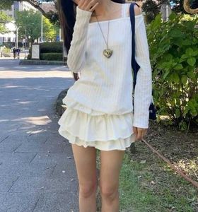 y2k Cute White Ruffled Mini skirt