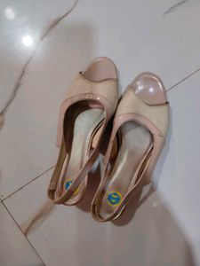 Stylish Slingback Wedge Heels