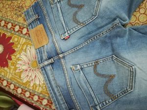 One Sided Rugged Jeans