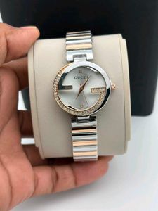 GUCCI PREMIUM QUALITY LADIES WATCH AT SALE