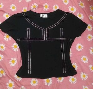 "It Girl” Black Tee