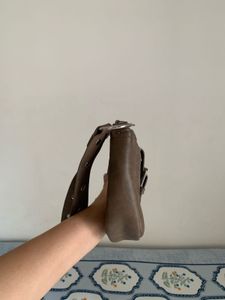 h and m brown shoulder bag