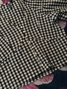 Black &amp; White Gingham Puff Sleeve Top