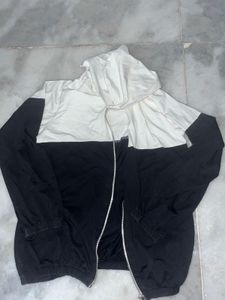 crop jacket in white and black