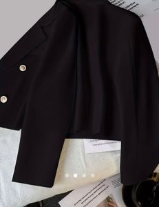 Chic Double-Breasted Cropped Blazer