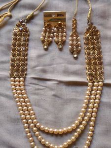 Stunning Pearl and Stone Necklace Set with earring