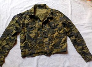 Camo Cropped Denim Jacket