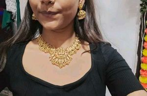 Elegant Gold-Toned Necklace Set