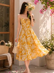 Yellow Floral Print Sundress✨️🌼✨️