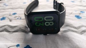 Noise Colorfit vision 3 smartwatch