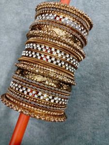 BRIDAL PARTY WEAR BANGLE SET