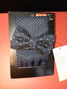 H&amp;M Bow Tie &amp; Pocket Square Set