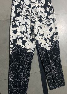 Chic Floral Print Pants