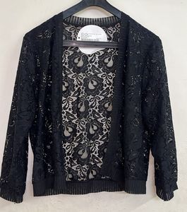 Zebu Shrug (Size L/XL) — Stylish & Lightweight