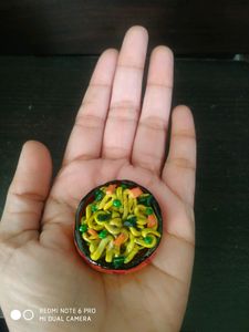 Cute little fridge magnet. Plz wait for 4 days after order. So i can make for u this cute magnets. ☺