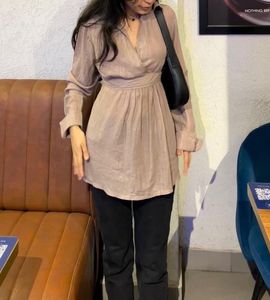 khaki stylish top + FREE scrunchies 🩶