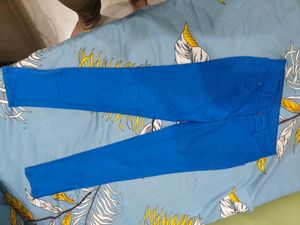 Its ankle Length Trousers
