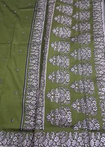💚 Olive Green Printed Saree for Sale