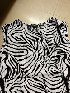 Stylish Zebra Print Sleeveless Top