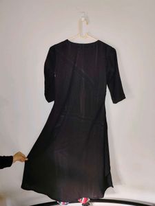 Stylish Printed Kurta Set with Black Overlay