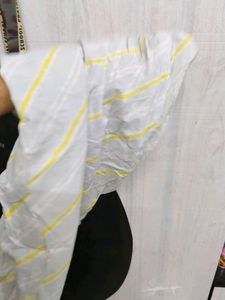 Yellow &amp; White Leaf Print Kurta