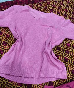 a beautiful V-neck Pink top with deads
