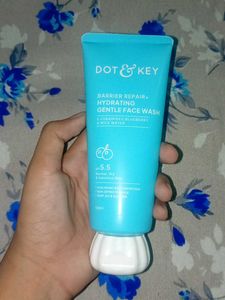 Dot & Key Barrier Repair Gentle Face Wash