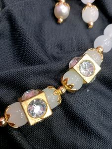 😊  Beautiful beats necklace with cute earring