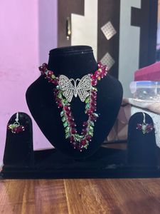 Stunning Butterfly Necklace and Earring Set