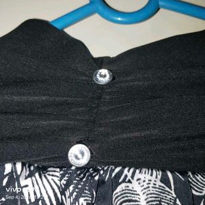 Black &amp; White Printed Long Skirt