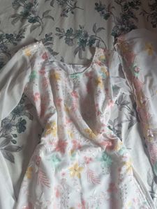 White Floral Embroidered Kurta Set