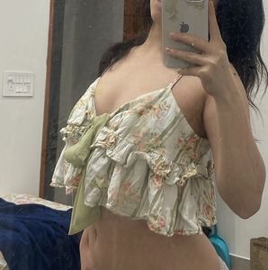 Floral Tie-Front Crop Top