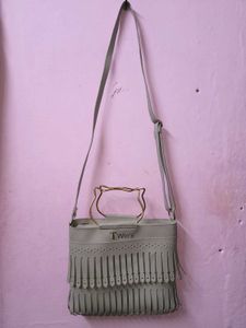 Cute Cat Handle Fringed Handbag