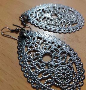 Elegant Filigree Drop Earrings