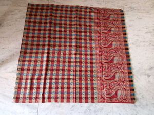 Brand New Elegant Paisley &amp; Plaid Shawl