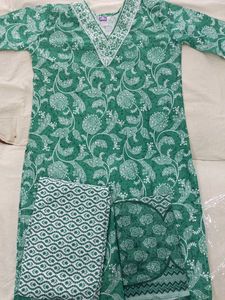 Green Floral Print Kurta Set