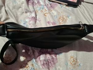Chic Black Crossbody Bag