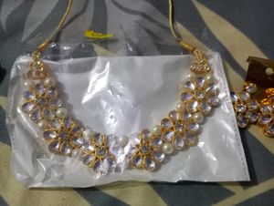 New Without Tag  Pretty Neckl