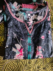 Elegant Floral pakistani Print Kurta Set