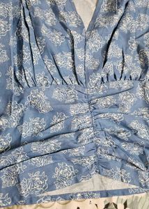 Blue Floral Print V-neck Ruched Top