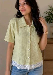 Cute Textured Cropped Top with Lace Trim