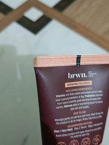 Brown Hydrating Face Wash