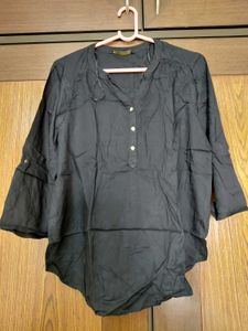Chic Black V-Neck Tunic Top size L