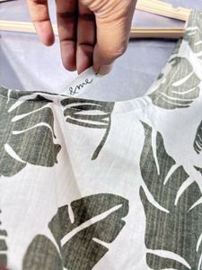 Leaf Print Tie-Front Tank Top