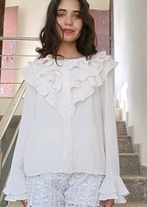 Chic Ruffled White Top
