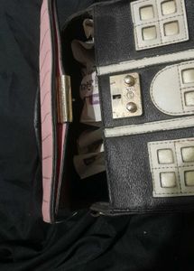 Unique House Shaped Novelty Hand Bag