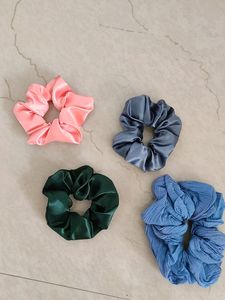 Pack Of 4 Scrunchies